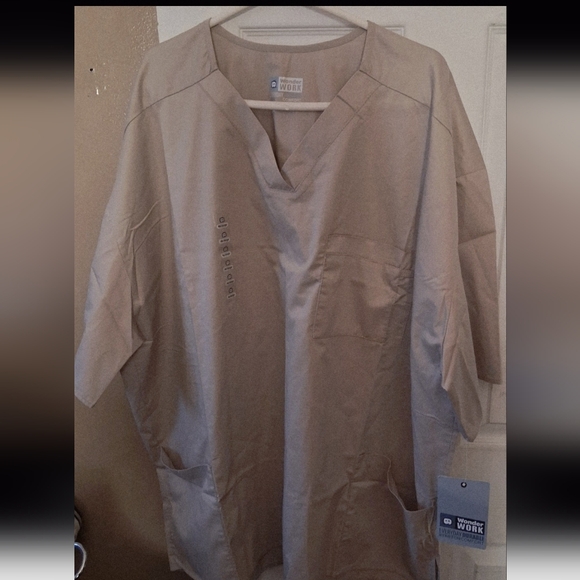WonderWink Tops - WonderWink Wonder Work - Women's Khaki Uniform Medical Scrub Top. Size 4XL. NWT